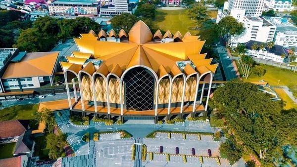 Kuching 6